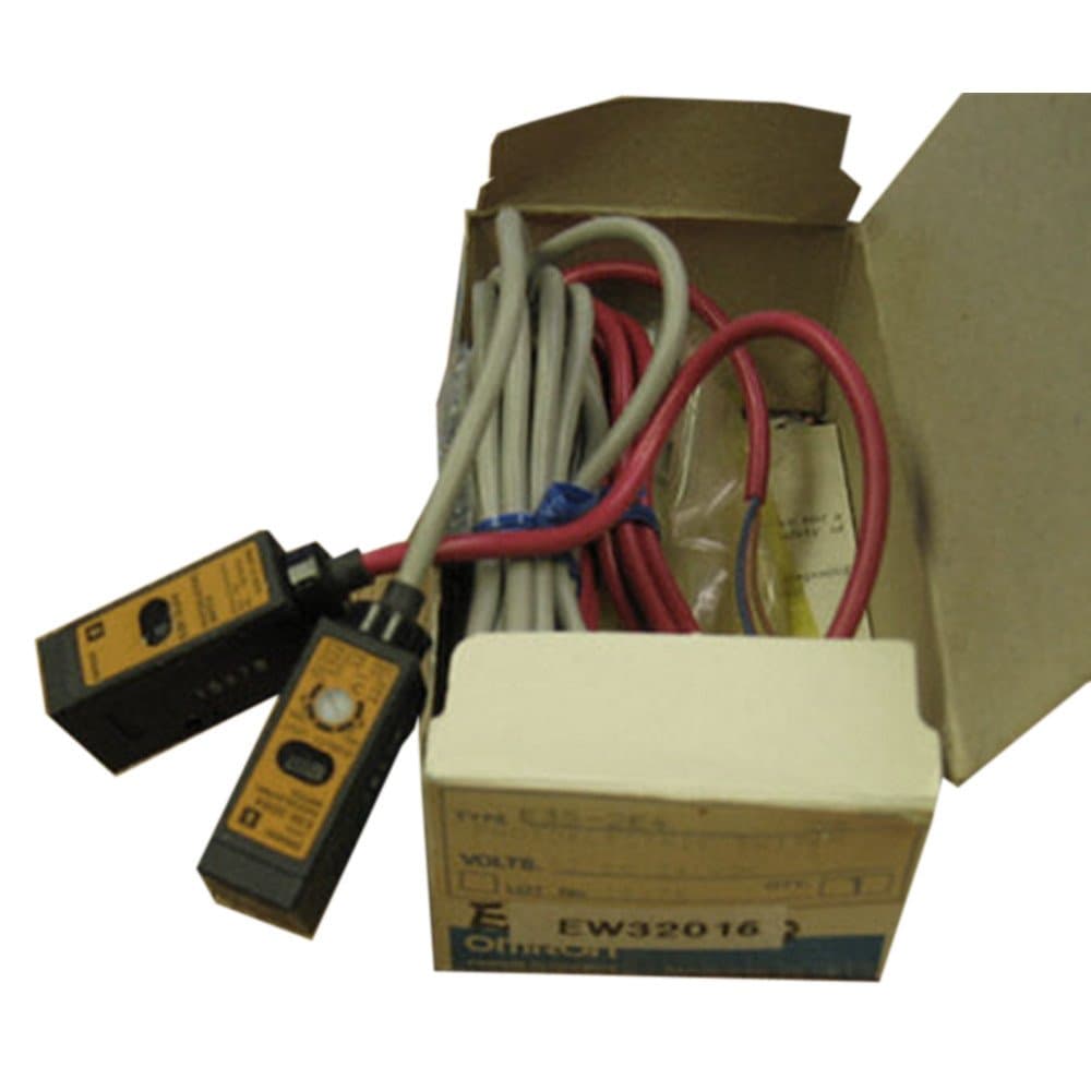 Omron E3S-2E4 Photo Switch, 12-24 VDC, 2m Wire