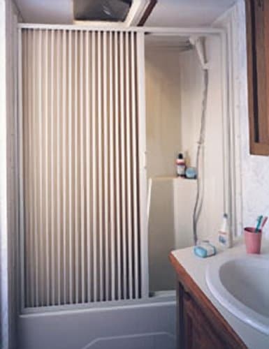 SHADE Pleated Shower Door Ivor