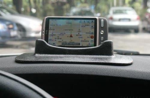 eGadget Universal Dashboard Sticky Pad Mount Holder for GPS Devices and Mobile Phones