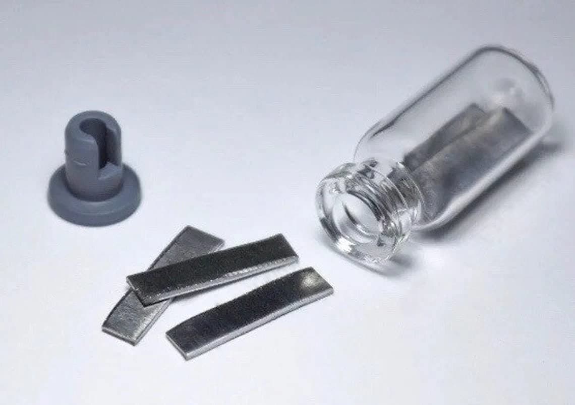 Iron metal Strips/Electrode High Purity Element 26 Fe Chemistry Sample - Science experiment - Chemistry kit - Periodic Table, Element Collection, Transition Metals