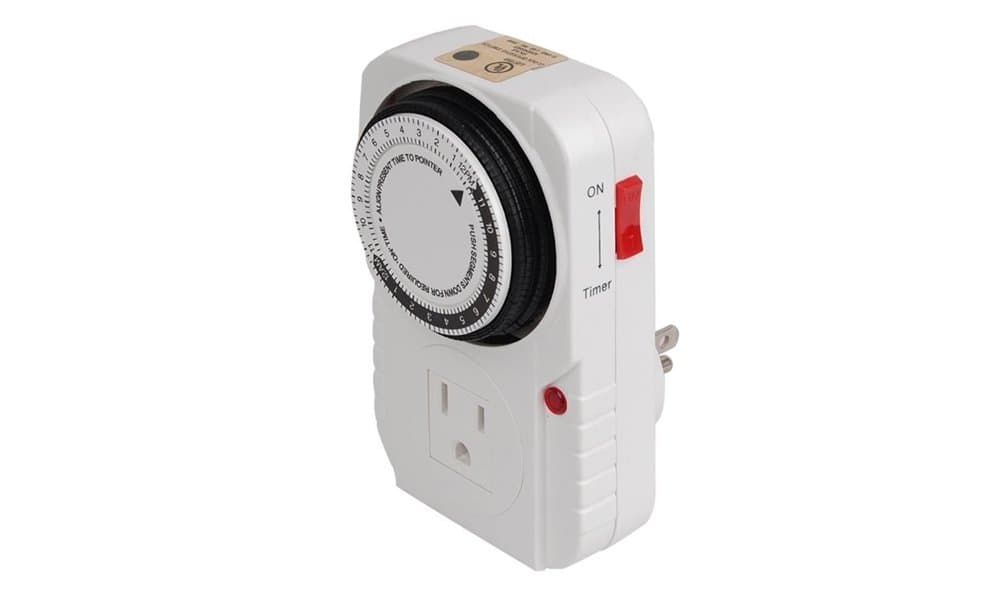 Hydrolux 24-Hour Analog Heavy Duty Electrical Outlet Plug Programmable Lighting Timer