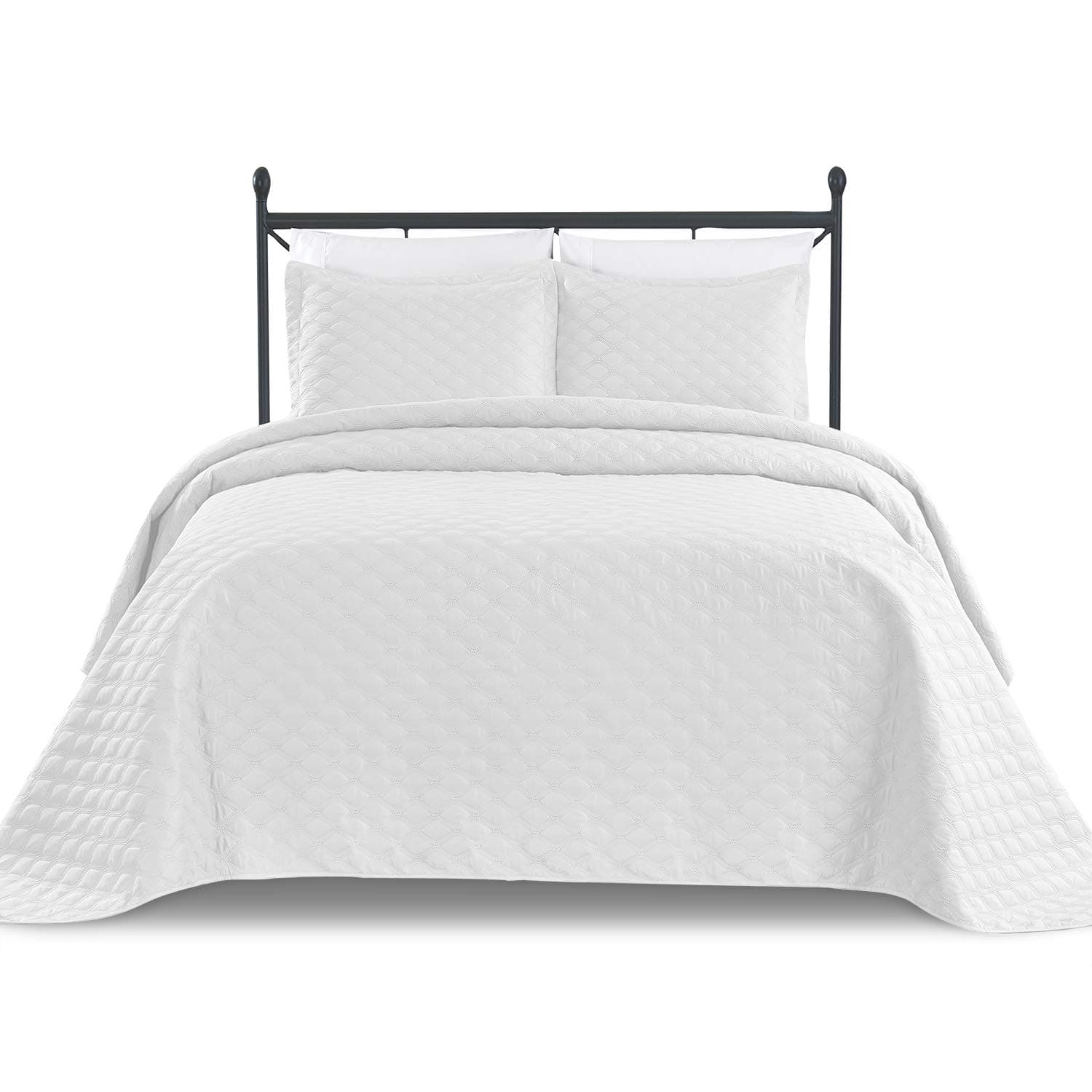 3-Piece Oversized Quilted Bedspread Coverlet Set - White, Full / Queen