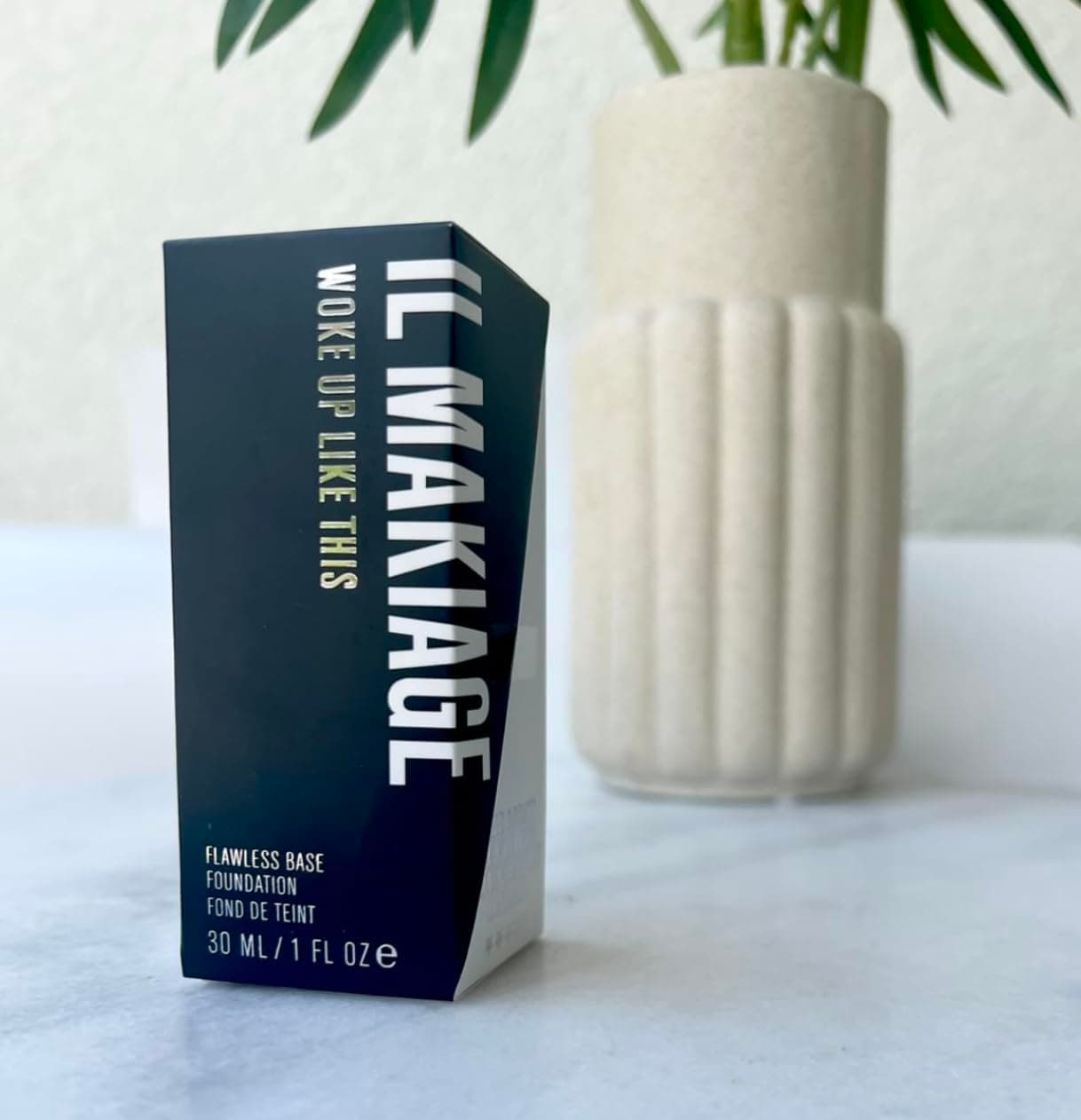 WOKE UP LIKE THIS FLAWLESS BASE FOUNDATION IL MAKIAGE (Shade 095, 1 FL OZ/30 ML)