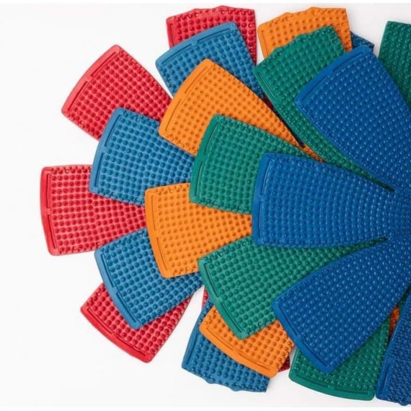 Dr. Lyapko Chamomile Massage Mat - M 5.0 Ag Original - Elastic Needle Mat for Acupuncture & Massage, Wellness, Hedgehog Mat, Fakir Mat for Back & Neck, Relaxation Mat, (Random Colour)