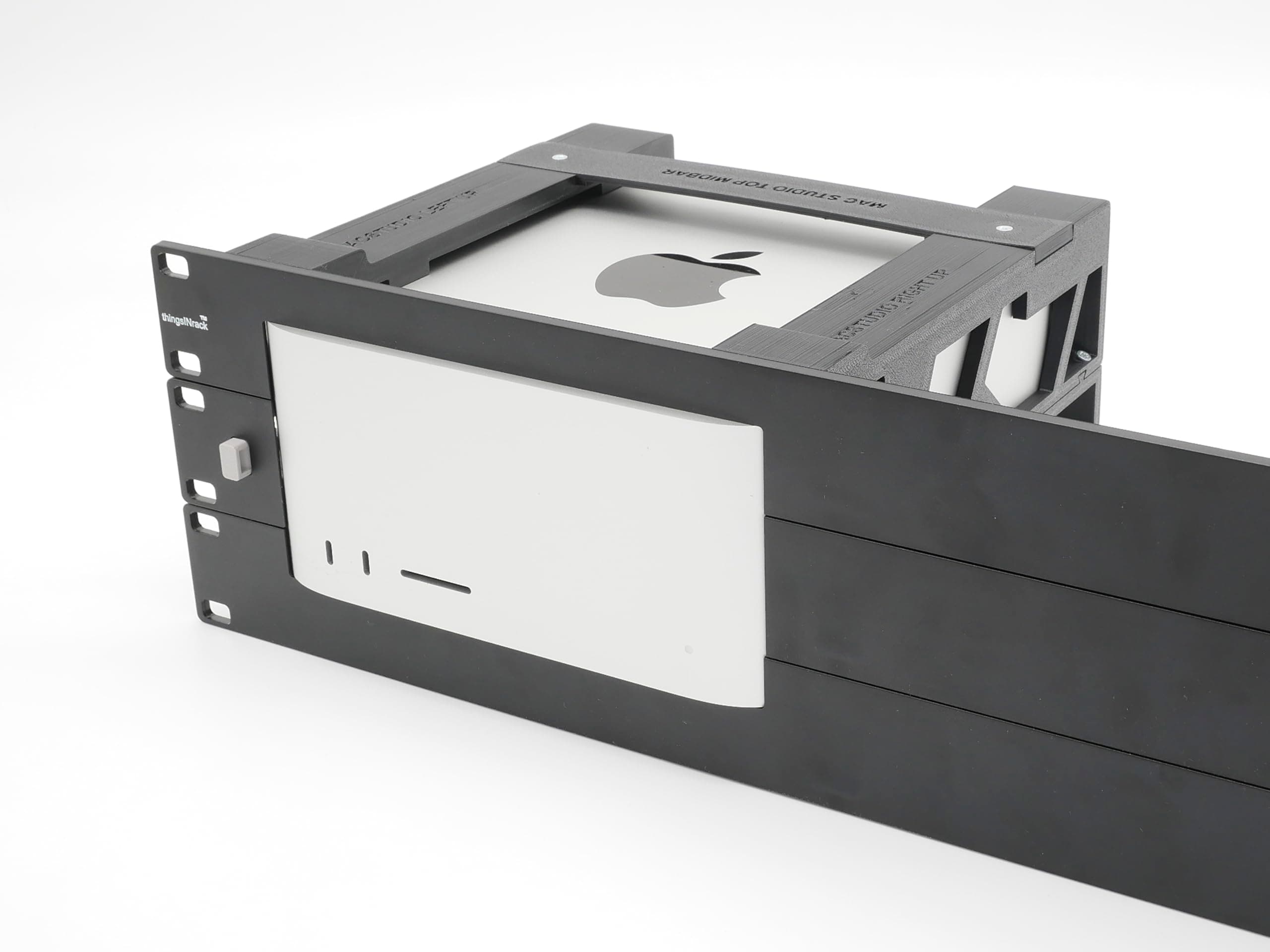 Mac Studio rack mount with On/Off button injection molded 19inch 3U