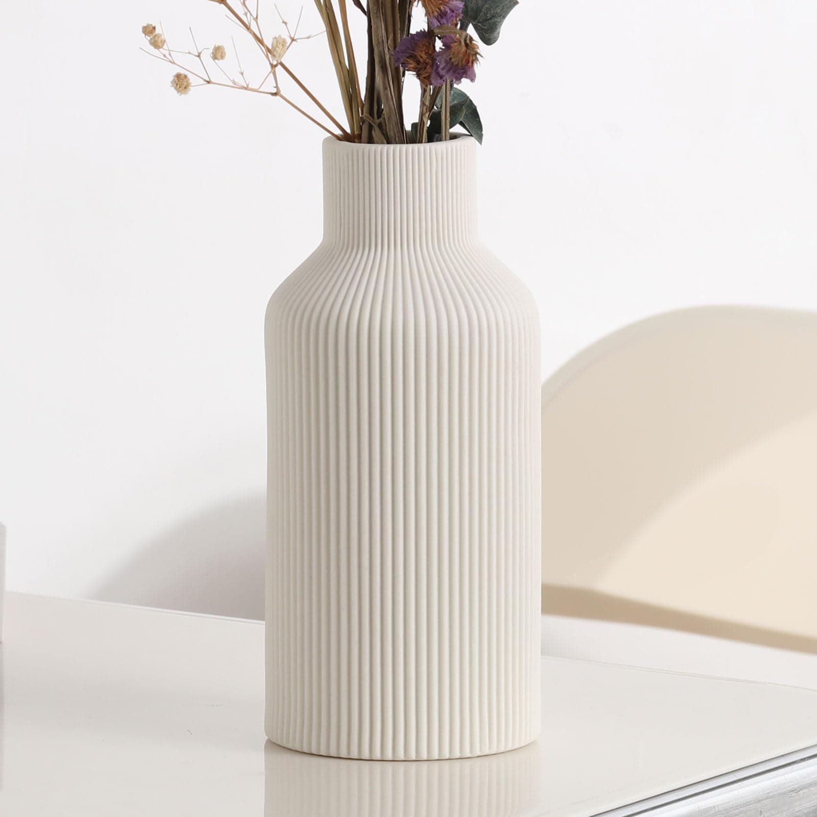 KIOXOHO White Ceramic Flower Vase, Minimalist Modern Home Decor, Small Pampas Grass Vases for Table, Shelf Bookshelf, Mantel, Entryway and Centerpieces (8 in)