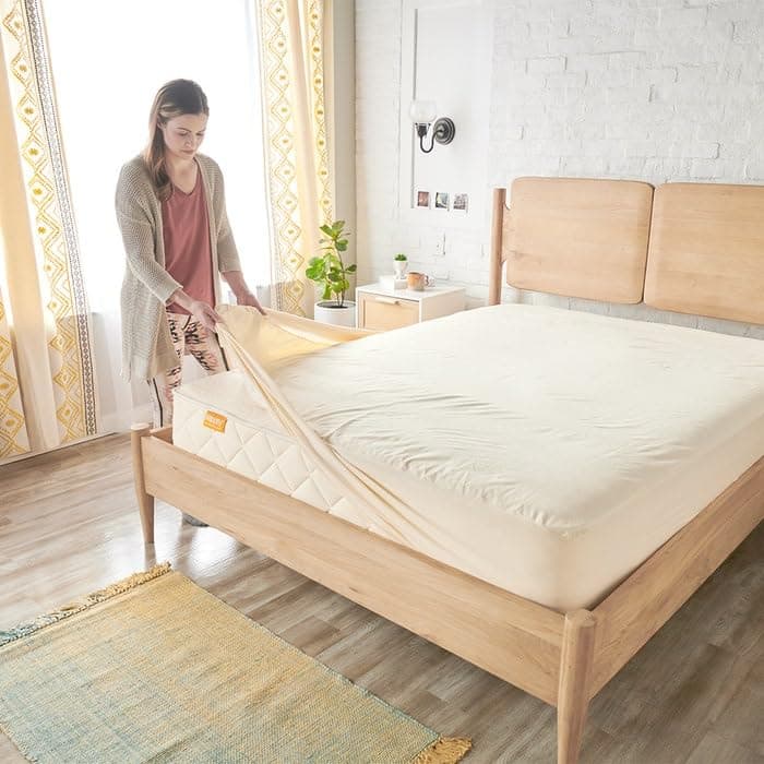 Happsy Organic Waterproof Mattress Protector Pad - Elastic Fitted Mattress Protector - Machine Washable Mattress Topper Breathable Fitted Cover for California King Mattress - 72" x 84"