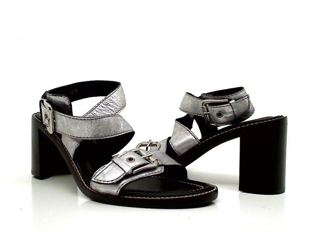 Donald J Pilner Size 7.5 M Silver Cerel Heels