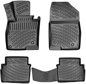 Foot mats with reinforcement in the pedal area and with a central tunnel in the back of the mat.