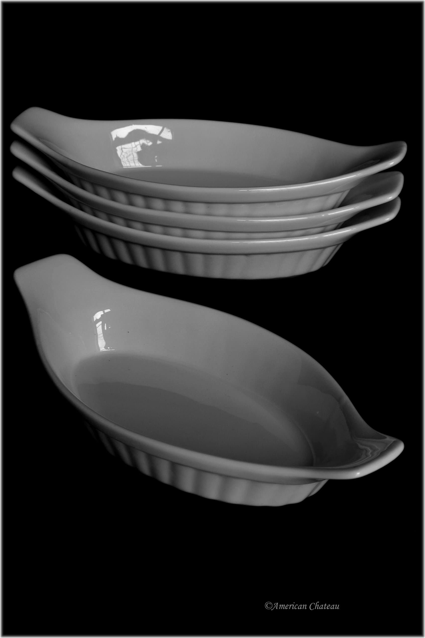UIBCWN Oval Au Gratin Baking Dishes, Deep Oval Roaster, Baking Dish Roasting Individual Lasagna Pan,Porcelain Ramekins Ideal for vegetables,potatoes,salad and Creme Brulee - white - Set of 4