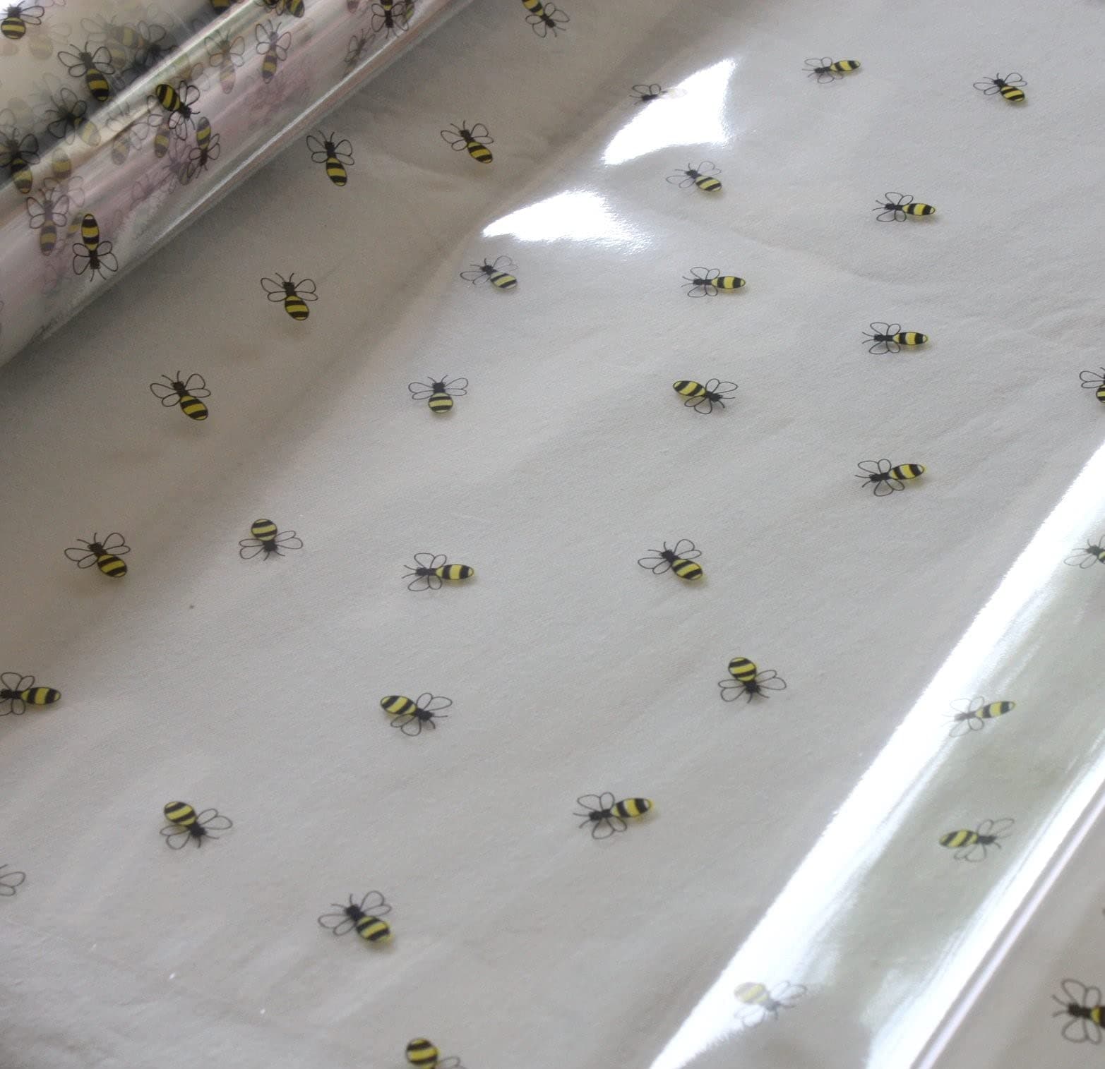 Honey Bees Cellophane Gift Hamper Wrap 20 metres