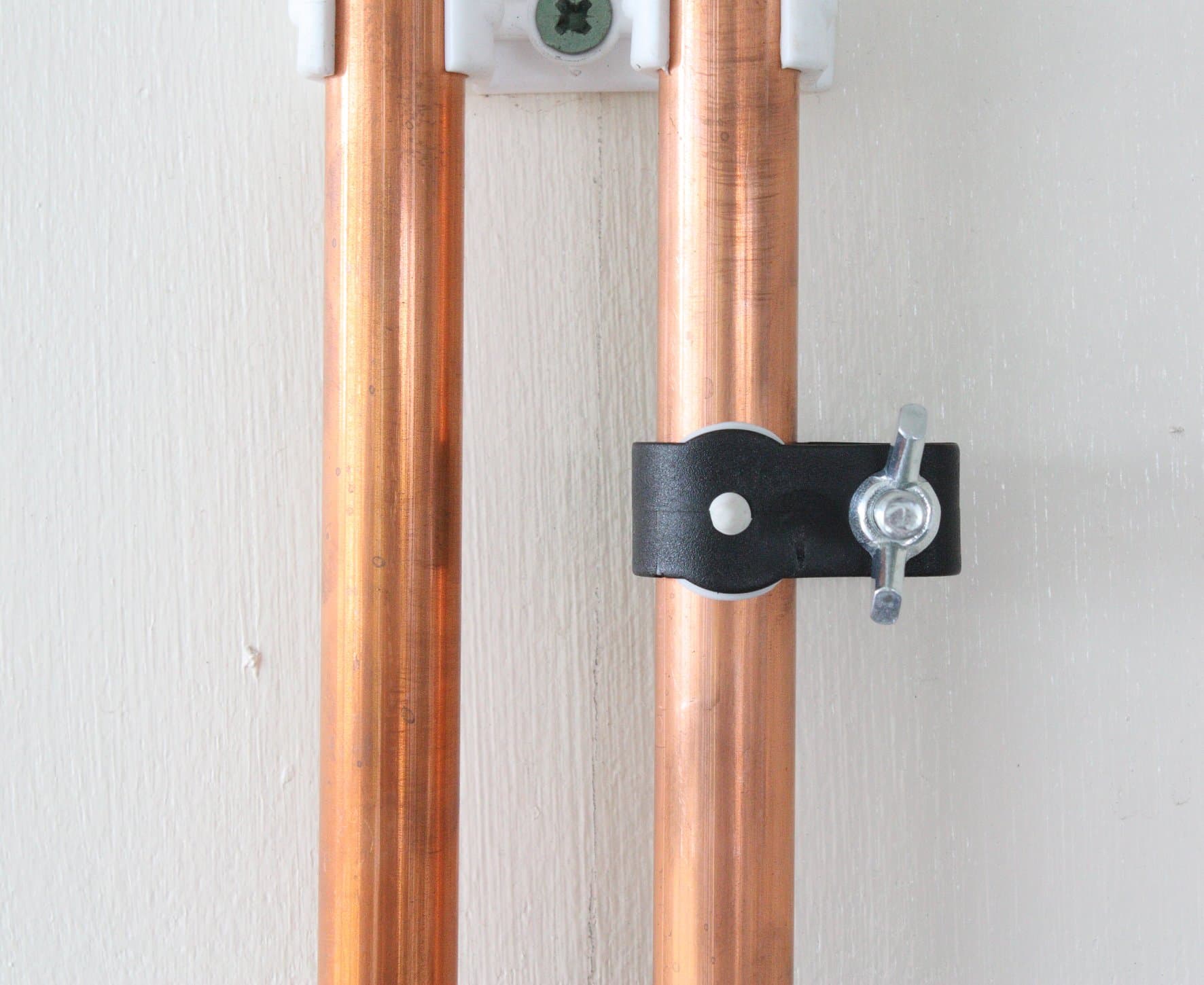 Fix a Pipe, Pack of 4, The Easy to use, Ingenious Way to Repair Leaking, Burst or Punctured Pipes. Every DIYer Needs This, Check Out The Video. for 15mm Pipes