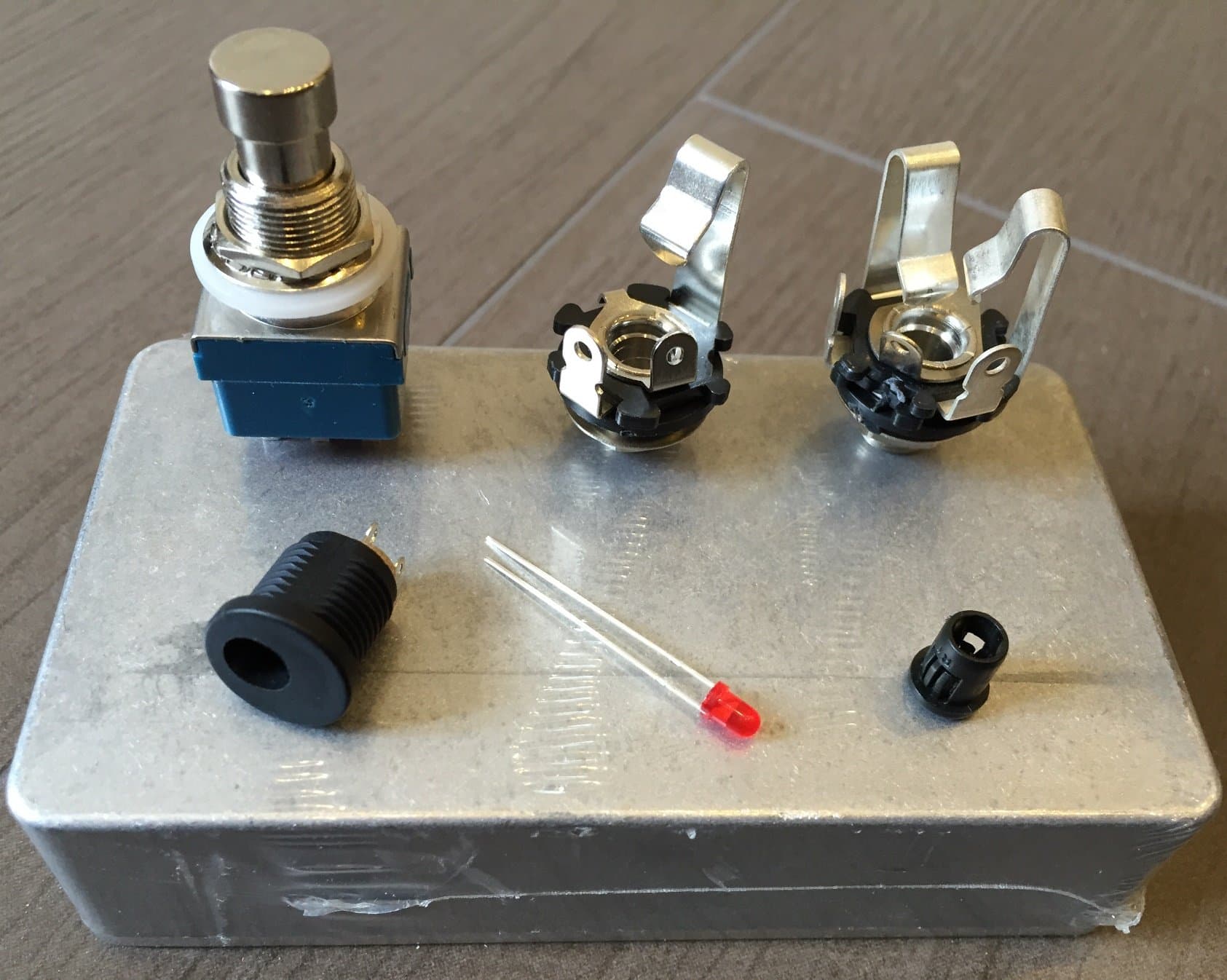 DIYPedalGearParts ® Base KIT 1590B pedal effect clone DIY