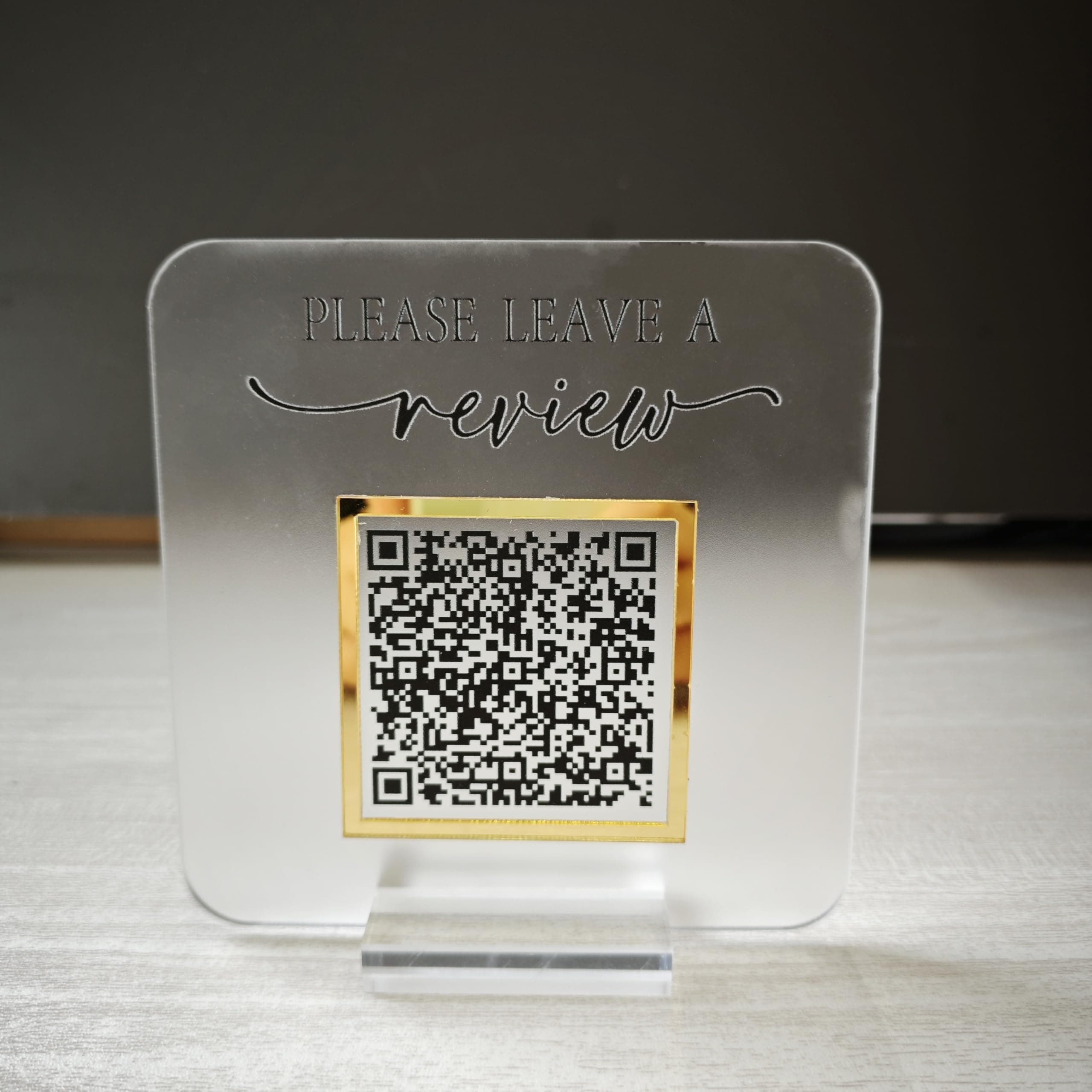 Custom Frosted Acrylic Single Qr Code Sign Personalized Social Media Review Sign Scan to Pay Payment Small Pop up Shop Plaque Business Store Decor Beauty Hairdressers Company