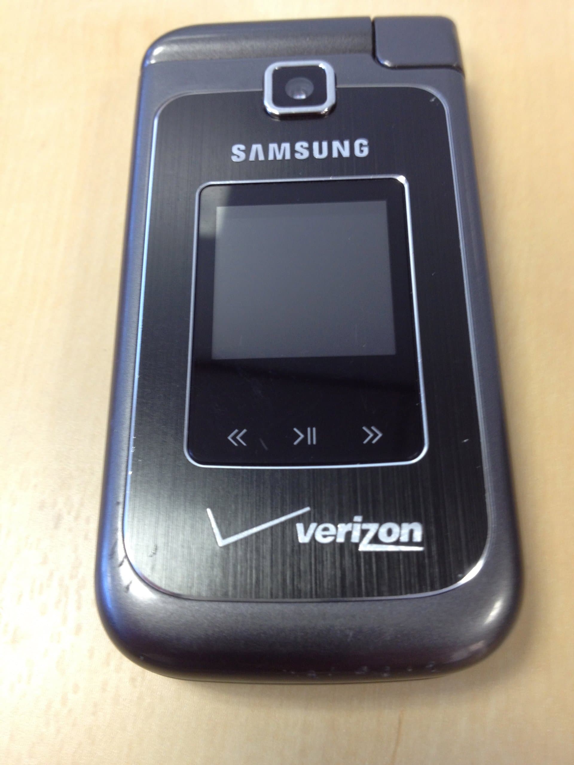 Verizon Samsung Alias 2 U750 No Contract Dual-Flip e-Ink QWERTY Phone Black