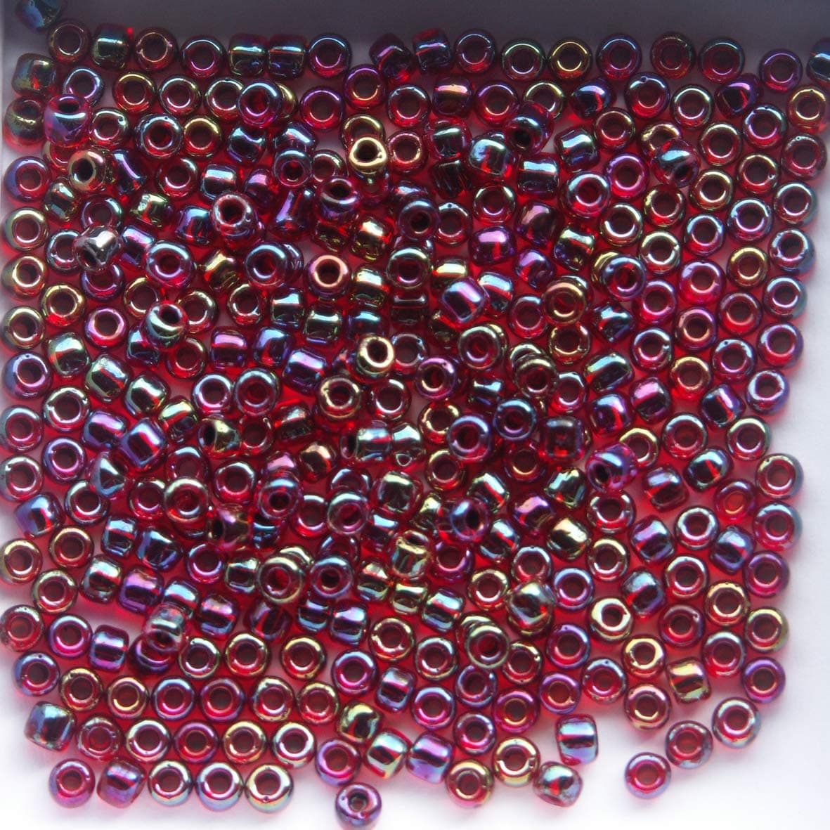 Matsuno Size 8 Glass Seed Beads Dark Red Rainbow (Pack of 100g)