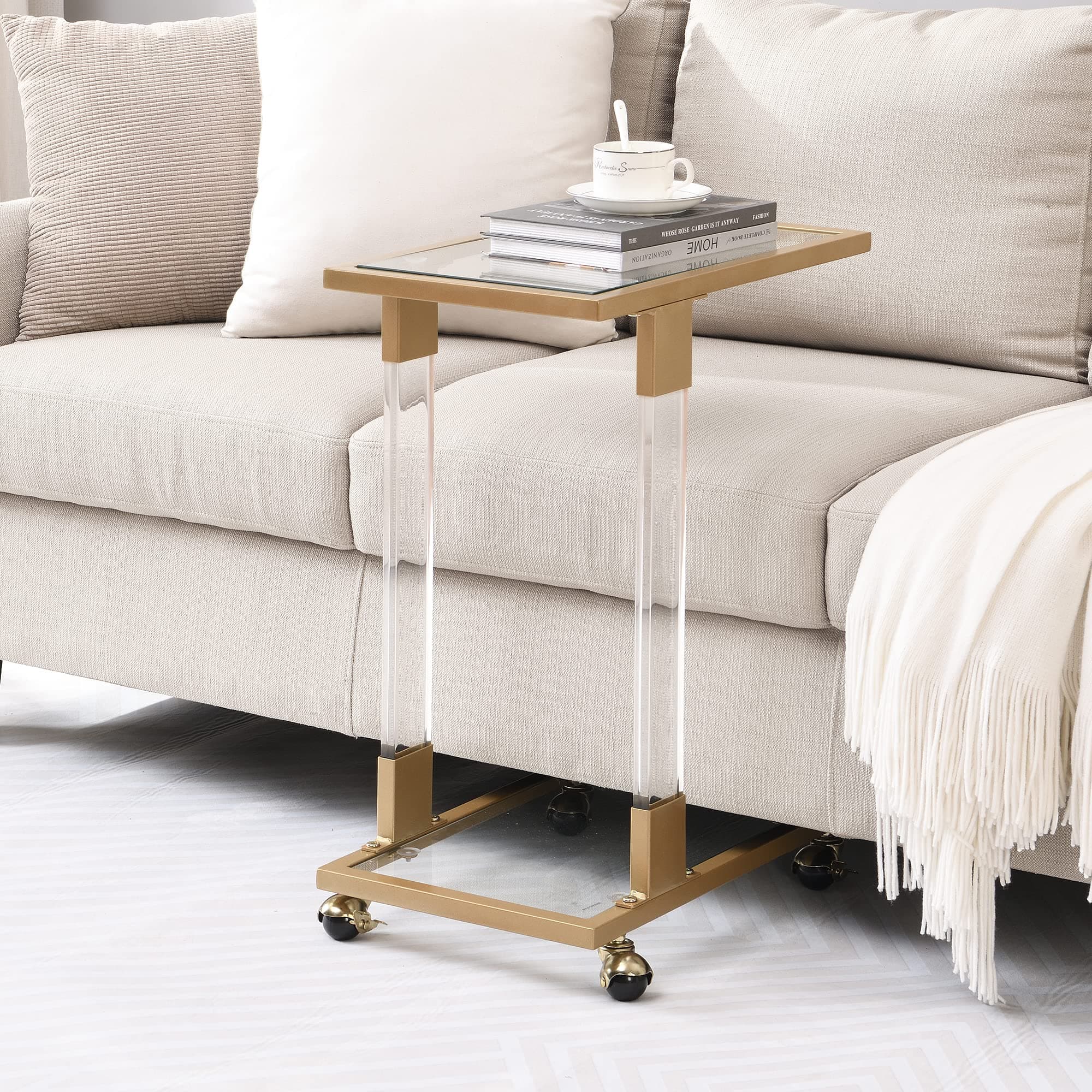 Yoluckea Mobile Sofa Side Table Acrylic End Table C Shaped Snack Table On Wheels with Tempered Glass Shelves and Clear Acrylic Frame, Clear Rolling Table Breakfast Tray Table (Gold)