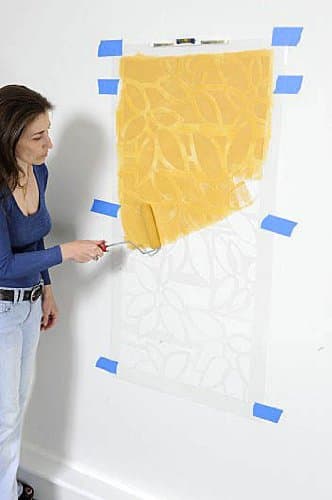 Cutting Edge Stencils Essential Kit, Dense Foam Roller, White Bristle Brush and Clip-On Level Multi-Function Tool