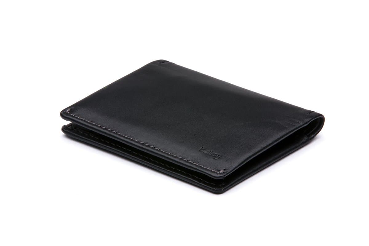 Slim Sleeve, slim leather wallet (Max. 8 cards and bills)