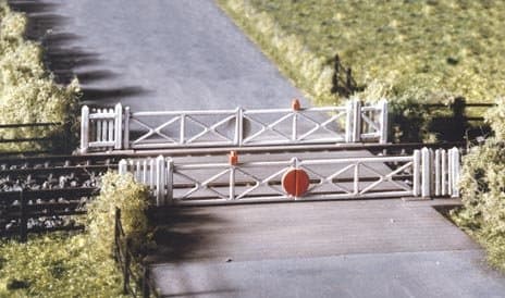 Firetrap N Scale Model Track Kit - 9mm Rail Gauge - Level Crossing Gates Kit