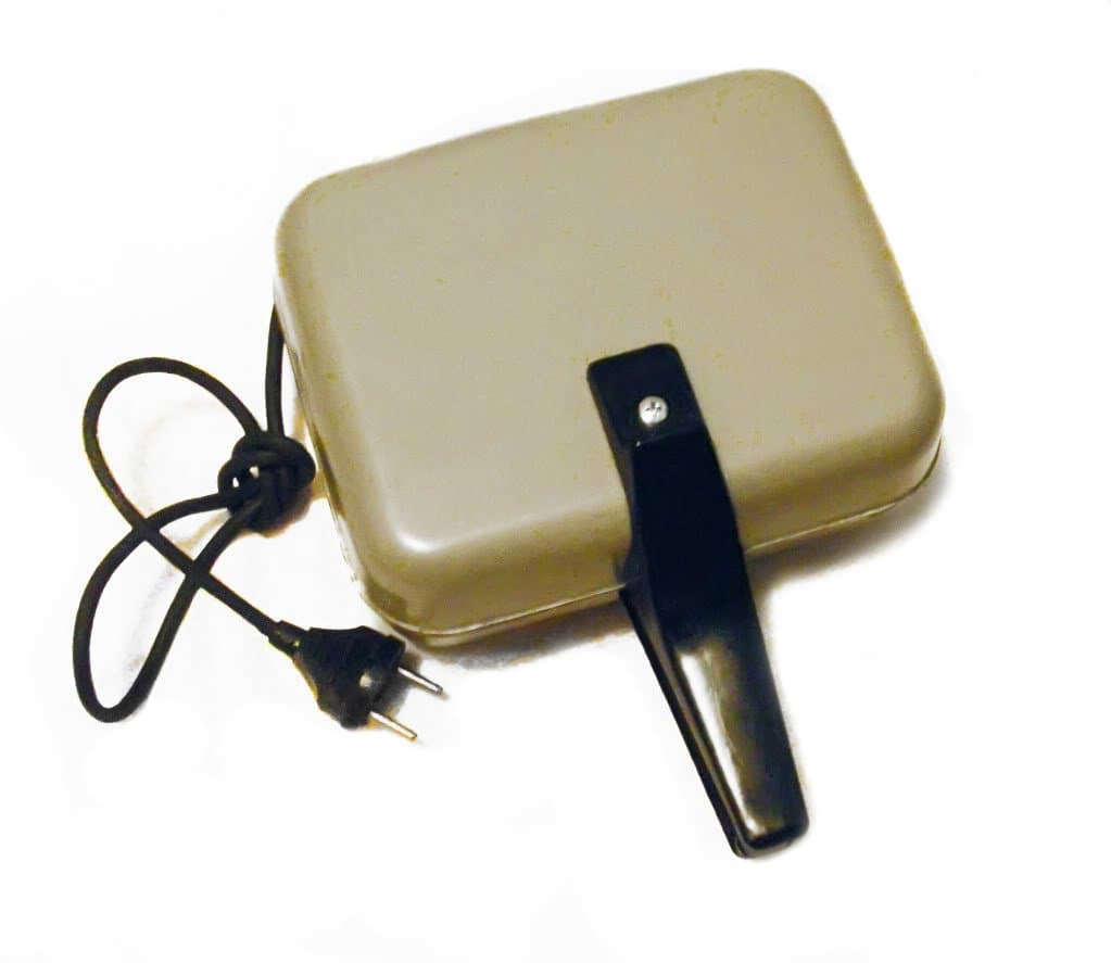 Russian Electric Square Waffle Iron Maker Eb-1/220 New