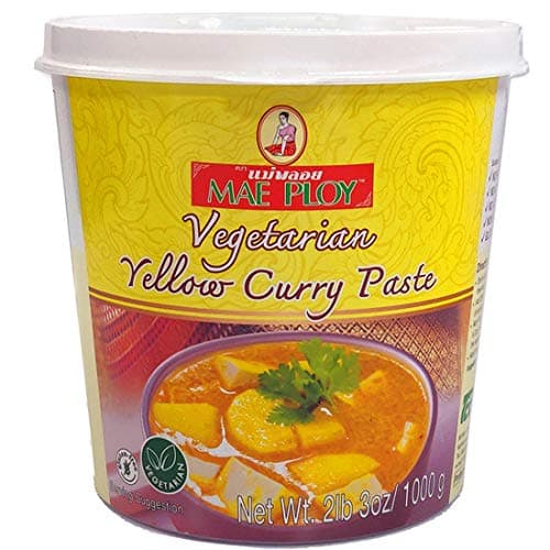 Mae Ploy Vegetarian Yellow Curry Paste and Seasoning with Shallots, Lemongrass, Galangal, Kaffir Lime, Garlic and Other Spices, No MSG, Preservatives Or Artificial Coloring (35 oz Tub)