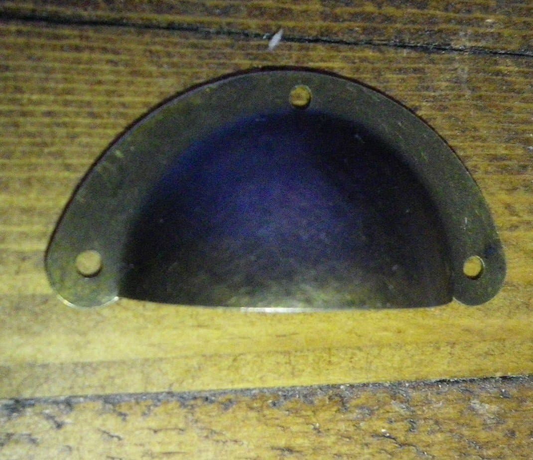 Celtic Woods Pair of Small Metal Shell Drawer Pull Handles Antique Brass Finish C057