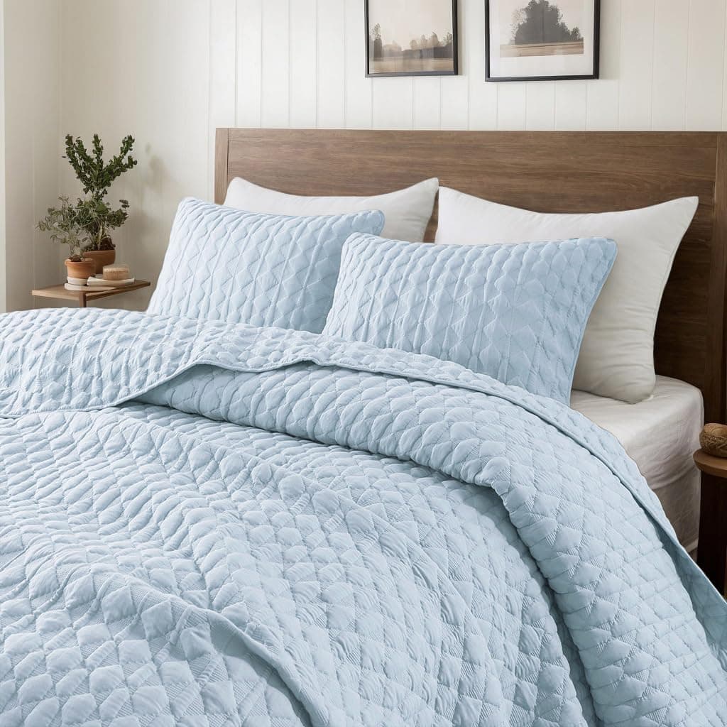 WDCOZY Light Blue Twin Size Quit Bedding Set with 1 Pillow Sham, Lightweight Soft Bedspread Coverlet, Thin Comforter Bed Cover for All Season, 2 Pieces, 68x90 inches